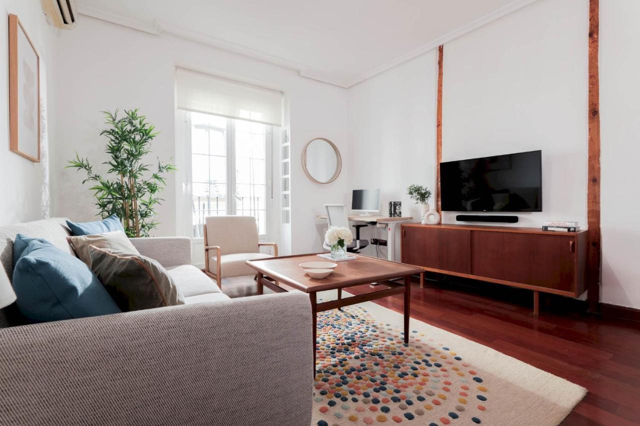 One bedroom apartment in Chueca Madrid Buitenkant foto