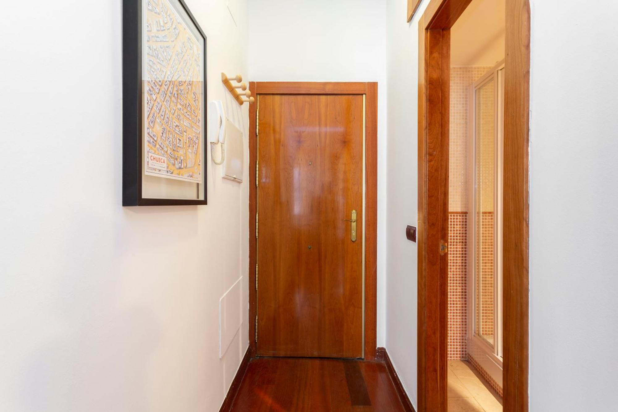 One bedroom apartment in Chueca Madrid Buitenkant foto