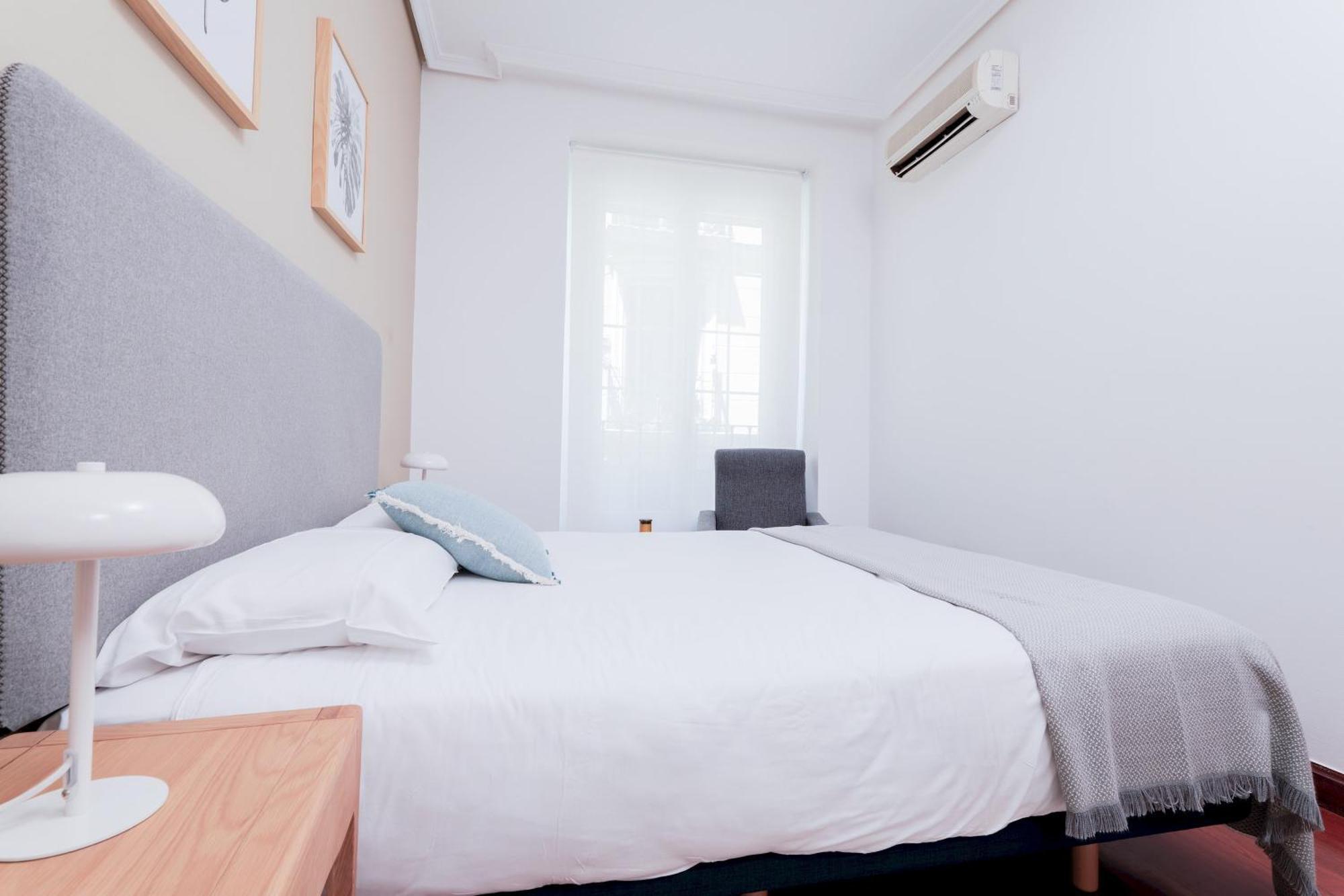 One bedroom apartment in Chueca Madrid Buitenkant foto