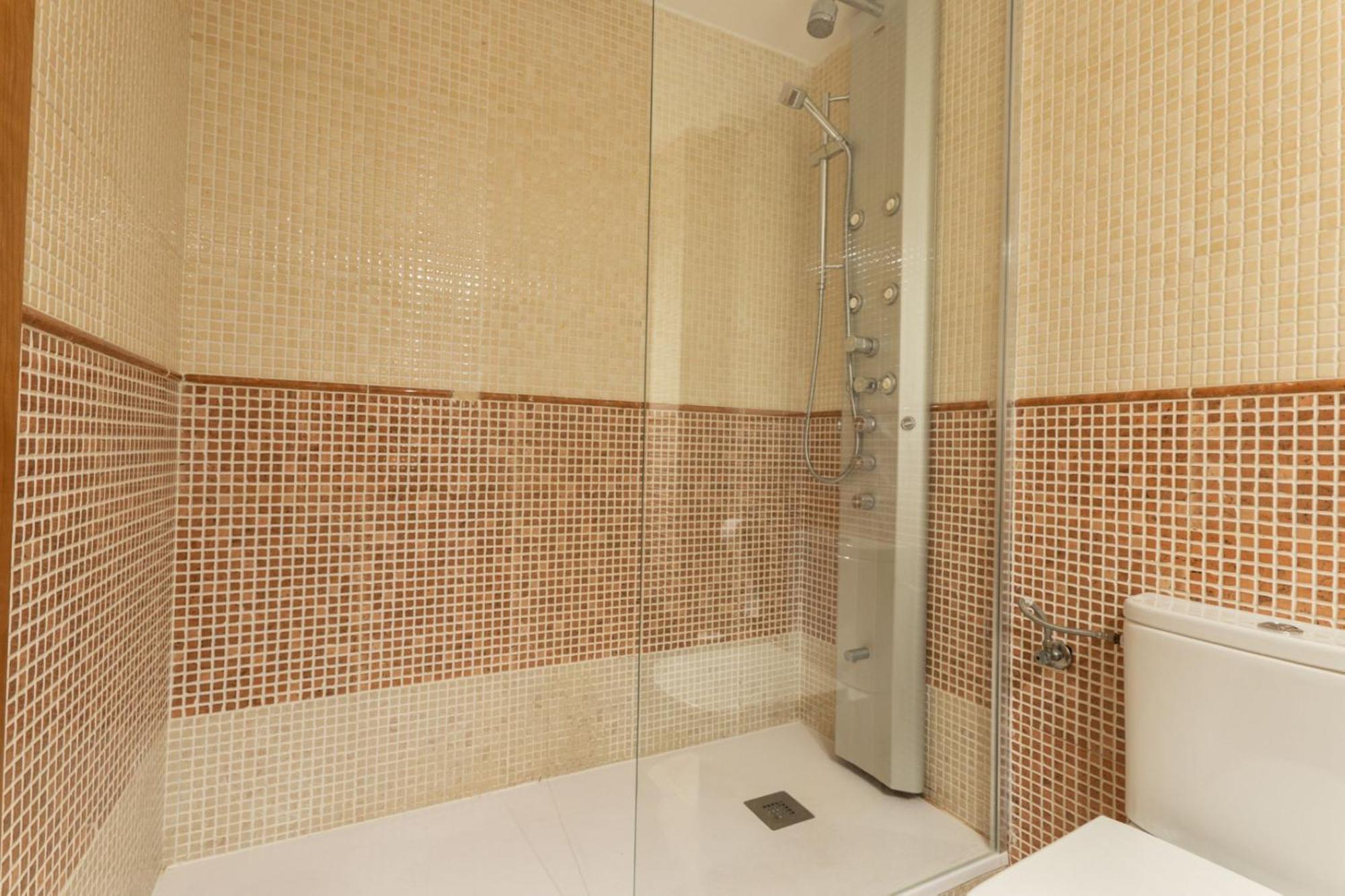 One bedroom apartment in Chueca Madrid Buitenkant foto
